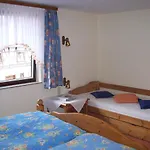 Bauernhofpension Buechsenschuetz * Harbshausen