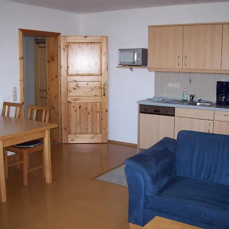 Bauernhofpension Buechsenschuetz * Harbshausen